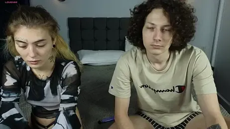 FreyaLoups webcam model stream image