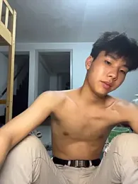 qomelo webcam stripchat model stream image