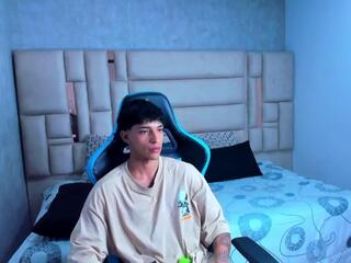 Croy Myers webcam model stream image