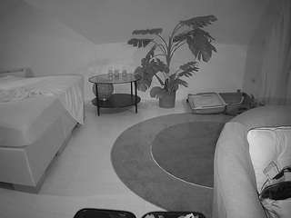 voyeurcam-julmodels-whitebed-6 webcam model stream image