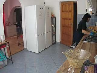 voyeurcam-julmodels-kitchen webcam model stream image