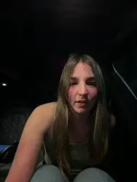 DoriDelux66 webcam stripchat model stream image