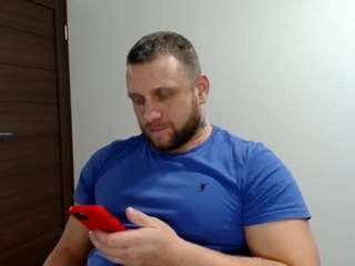 b-l-o-n-d webcam model stream image