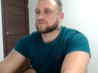 b-l-o-n-d webcam model stream image