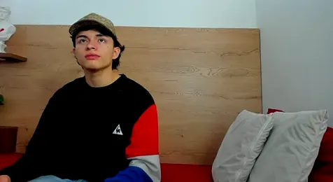 meganandtylerr19 webcam model stream image