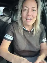 Cherry-red-xo webcam model stream image