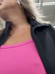 Cherry-red-xo webcam model stream image