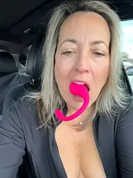 Cherry-red-xo webcam model stream image