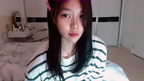 Miu1_girl webcam model stream image