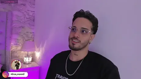 enzo_evans_ webcam model stream image