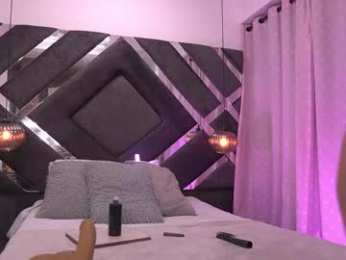 vvioleta_ webcam model stream image