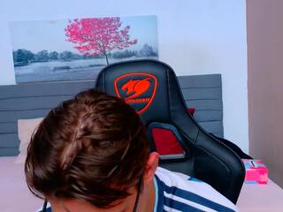 Troy Efron webcam model stream image