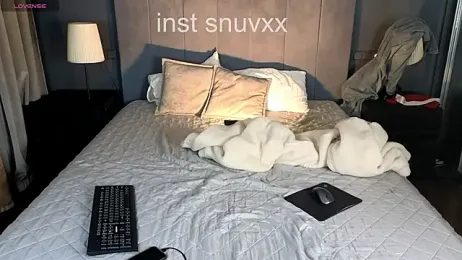 LouieEvans webcam model stream image