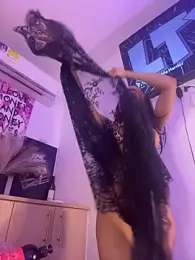 canela_10 webcam stripchat model stream image