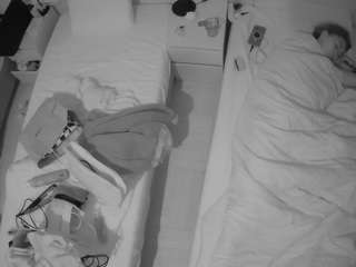 voyeurcam-julmodels-bed-5 webcam model stream image