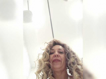 mery8poppins webcam bongacams model stream image