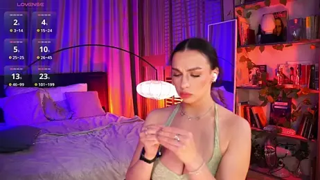 LunaNight webcam stripchat model stream image