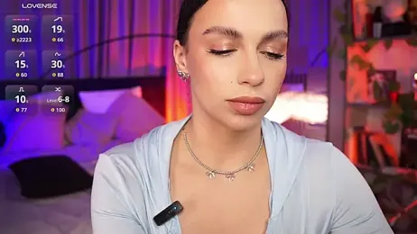 LunaNight webcam stripchat model stream image