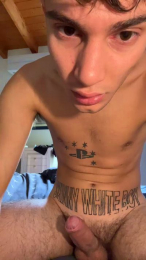 AndreaHornyDick webcam model stream image