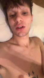 AndreaHornyDick webcam model stream image