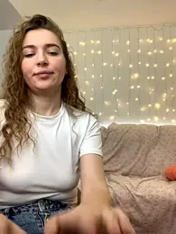 Radiants_two webcam model stream image