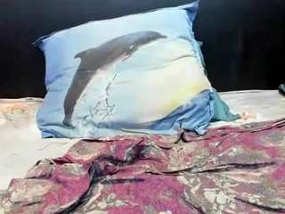 ultrachick webcam model stream image