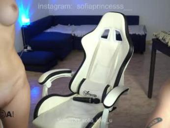 kinga_da_vinci webcam model stream image