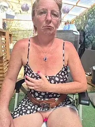 lescoquinsdu40 webcam stripchat model stream image
