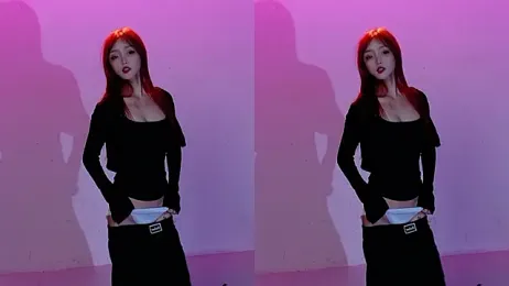 CM---002 webcam model stream image