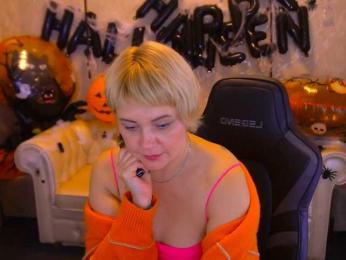 AmiraNight webcam bongacams model stream image