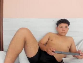 axel_west8 webcam model stream image