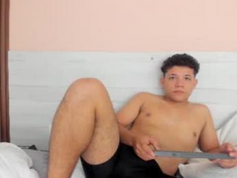 axel_west8 webcam model stream image
