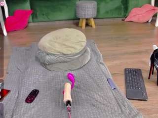 selensummer webcam model stream image