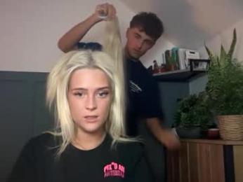 littleblonde010 webcam model stream image