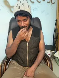 MeekBatgirl webcam model stream image