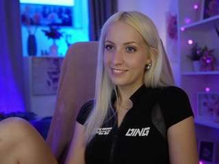 lucycutie webcam model stream image