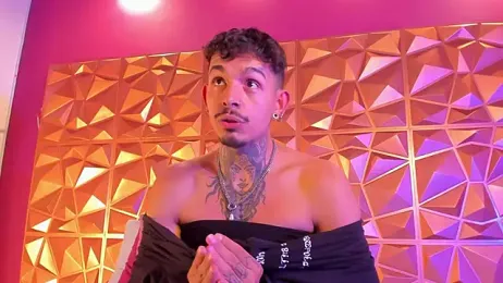 AleKiing webcam model stream image