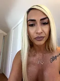 KelseyJunes webcam stripchat model stream image