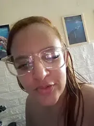 AliceRuivinha2 webcam model stream image