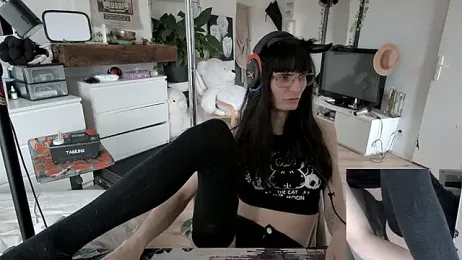 CeriseLapine webcam model stream image