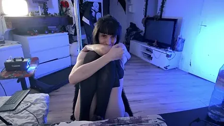 CeriseLapine webcam model stream image