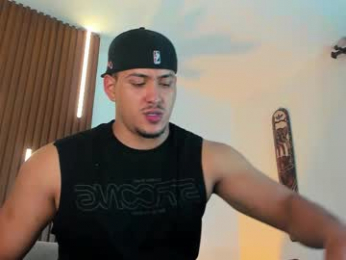 lucasanto_ webcam model stream image