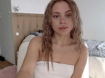 krazyBitch webcam bongacams model stream image