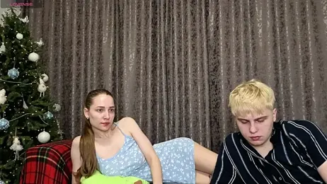 Emily_and_Ilumi webcam model stream image