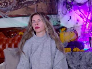 Luna Rishi webcam model stream image