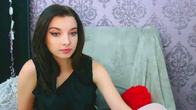 DominantLuna webcam model stream image