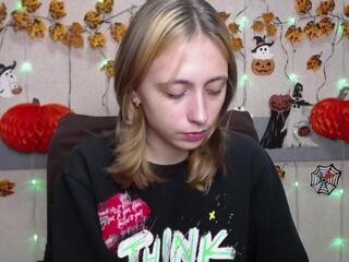 Tracy Lov webcam model stream image