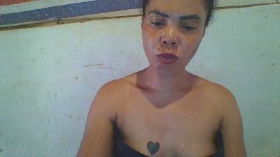 SoanLaura webcam model stream image