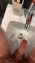 moonriver4 webcam model stream image