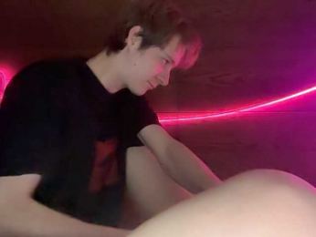 titsDestroy2007 webcam model stream image